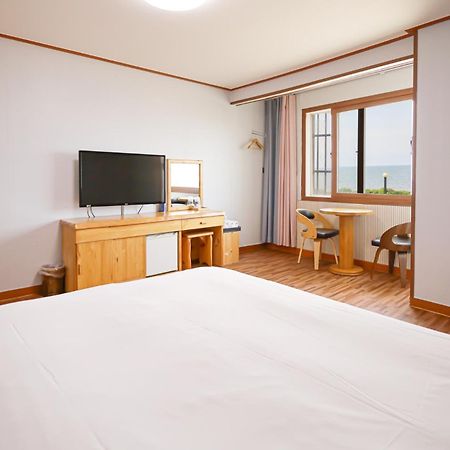 Fantastic Ocean View Sydney Hotel Jeju Exterior photo
